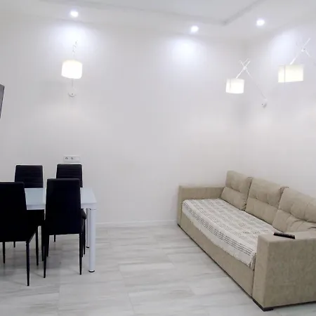 біля моря, відрада, центр міста, інститут філатова, залізниця Apartment