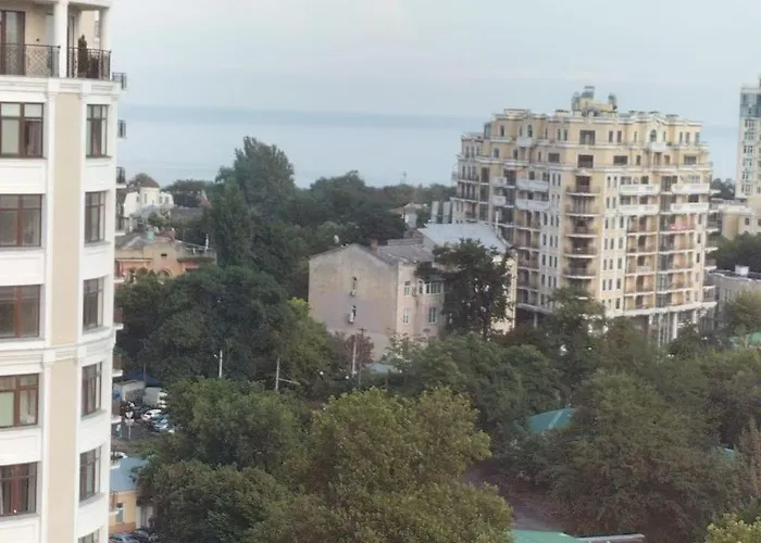 біля моря, відрада, центр міста, інститут філатова, залізниця Apartament *